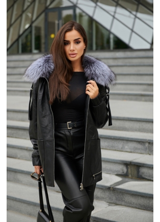 Женская куртка из кожи с мехом чернобурки